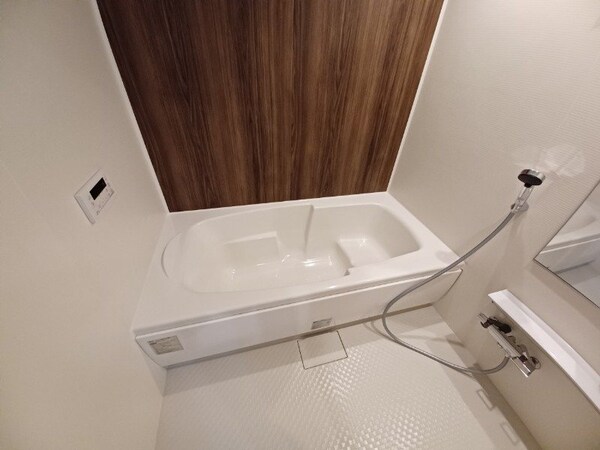 バス／シャワールーム等(同型参考写真)