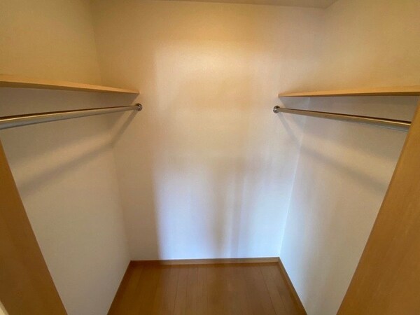 収納(同物件の別部屋写真です。)