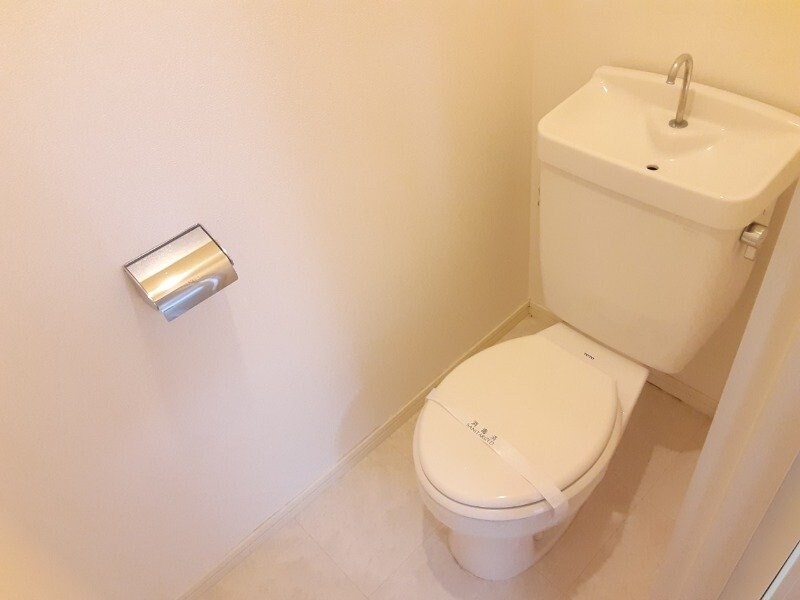 物件内観写真9　(同物件別室参照)