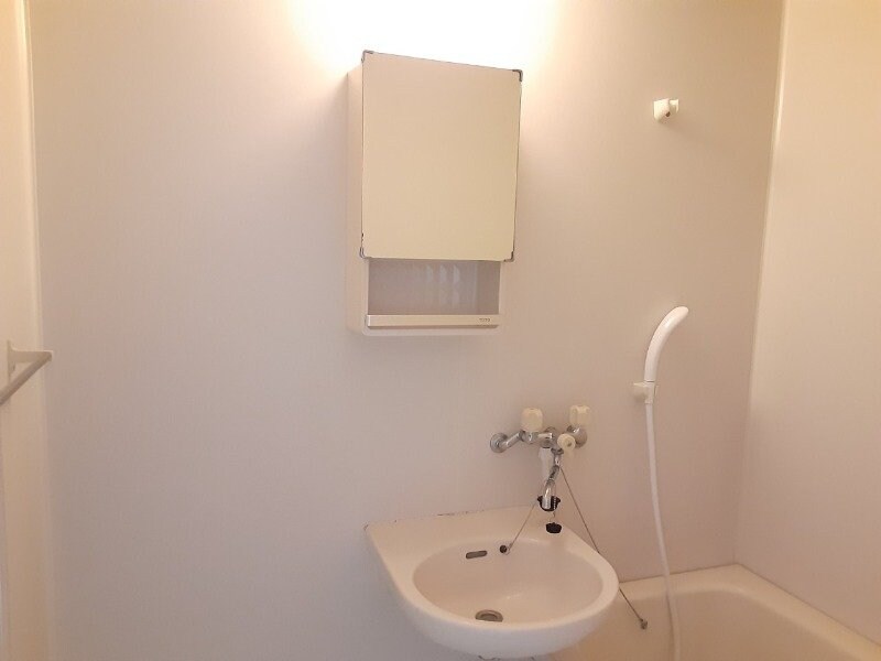 物件内観写真10　(同物件別室参照)