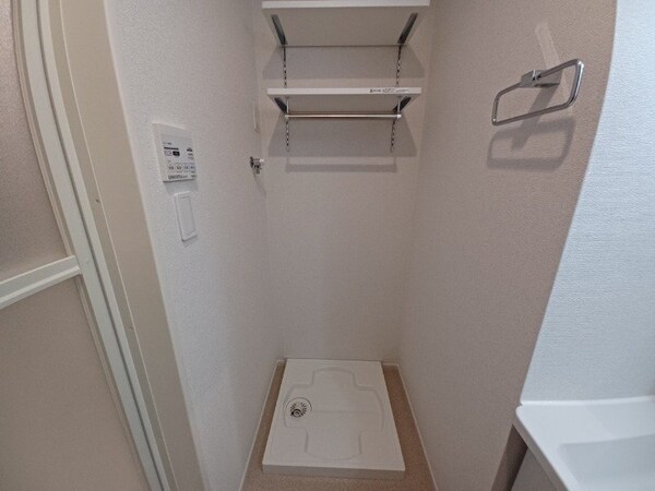 その他設備(同型、反転タイプの部屋写真です)