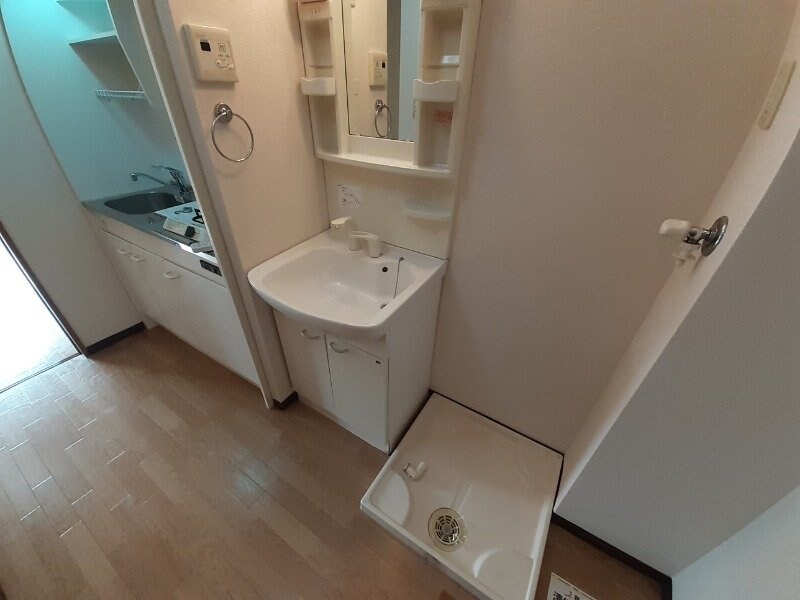 物件内観写真8　(同型別部屋写真)