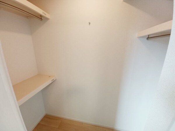 収納(同タイプの部屋写真です。)