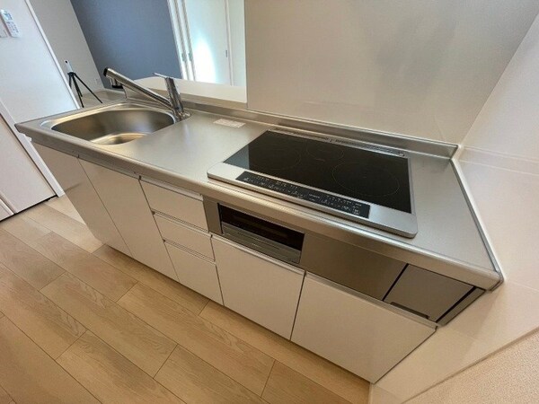キッチン(※同型別部屋写真)