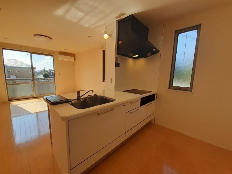 物件内観写真6　(同物件、別部屋写真)