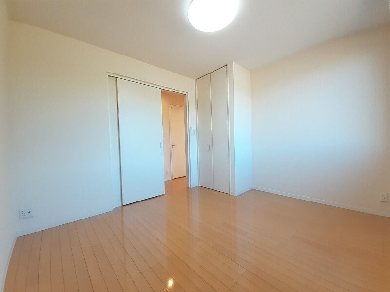 物件内観写真7　(同物件、別部屋写真)