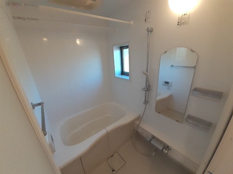 物件内観写真8　(同物件、別部屋写真)