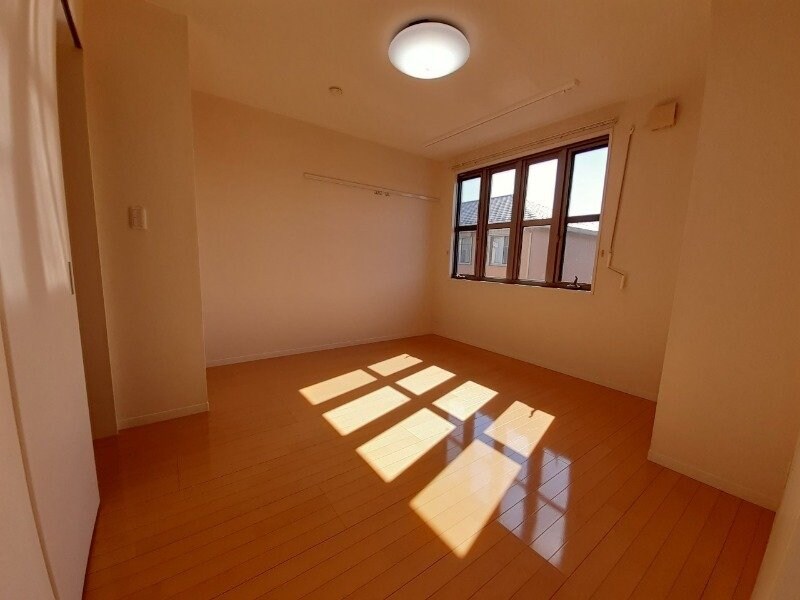 物件内観写真10　(同物件、別部屋写真)