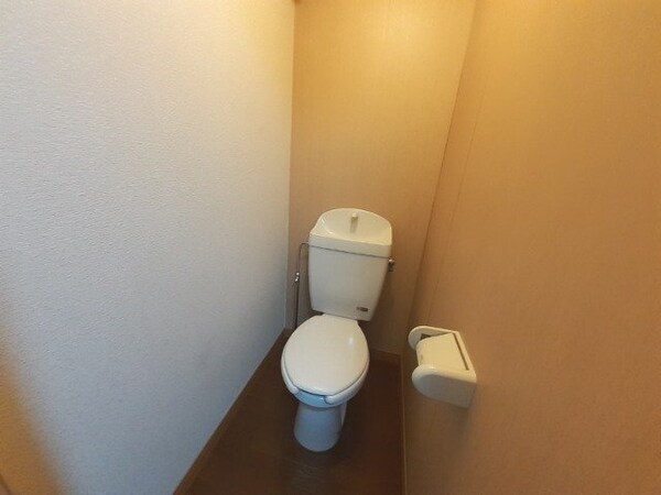 トイレ(同物件別室の画像です)
