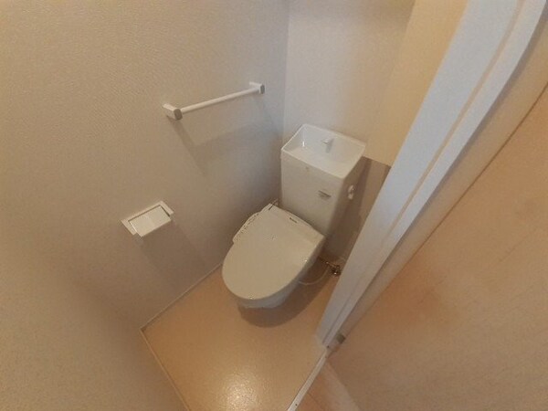 トイレ(同型タイプのお写真です。)