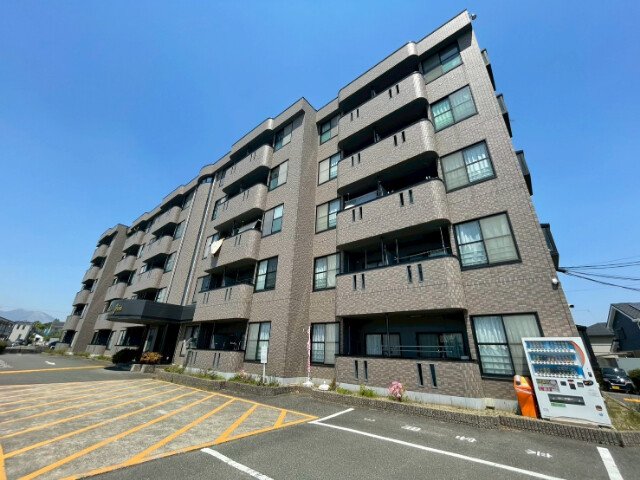 グランディルジン