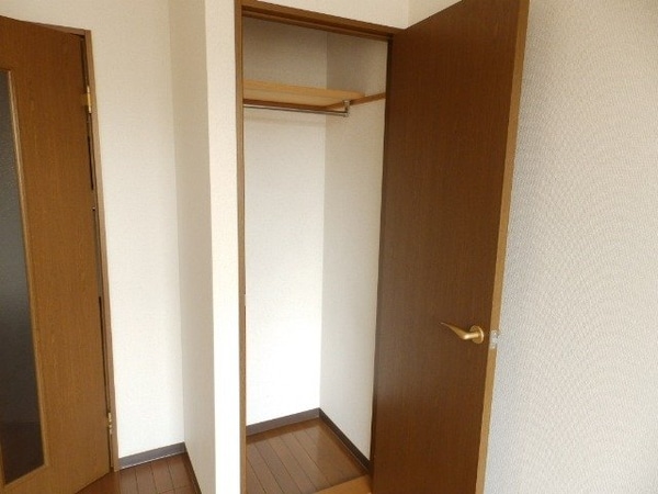 収納(同型参考写真)
