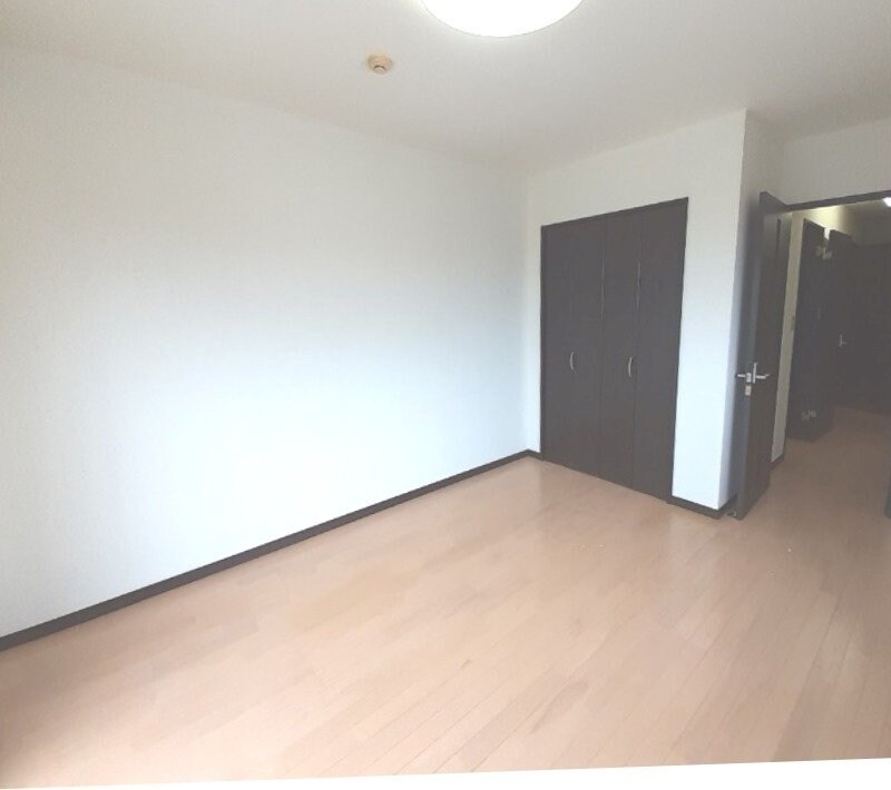 物件内観写真5　(同型別部屋・間取り反転有)