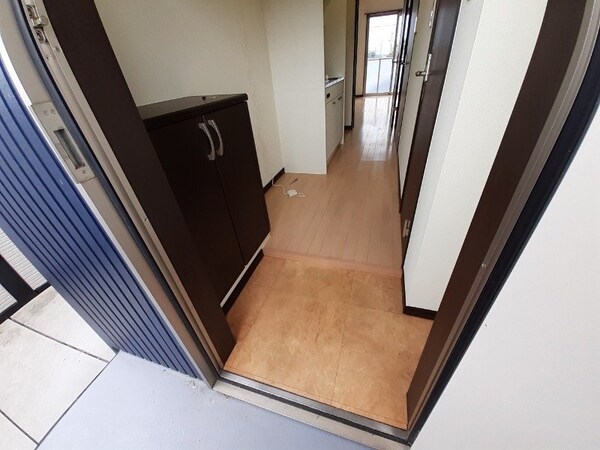 玄関(同型別部屋・間取り反転有)