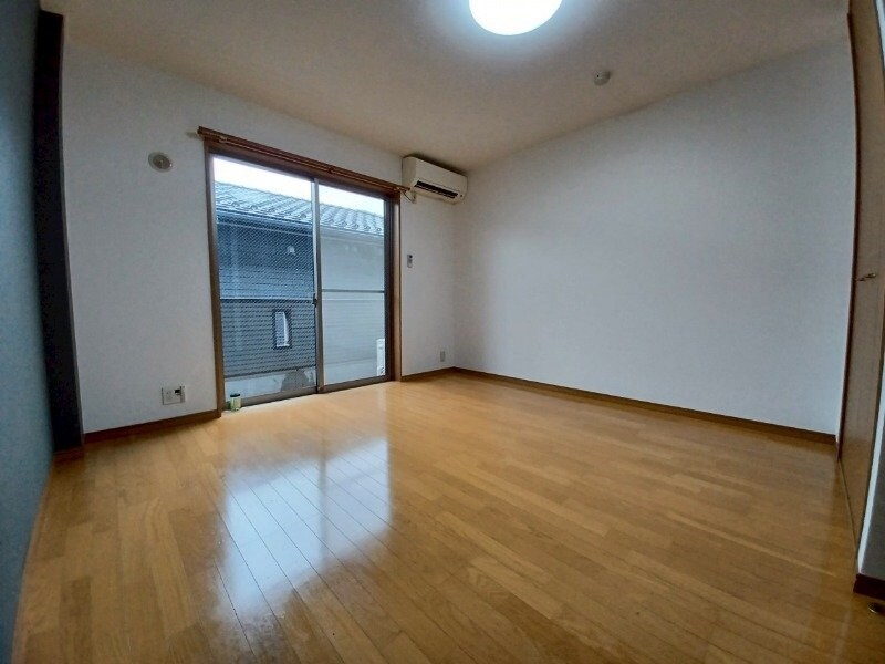 物件内観写真6　(別部屋反転参考写真です。)