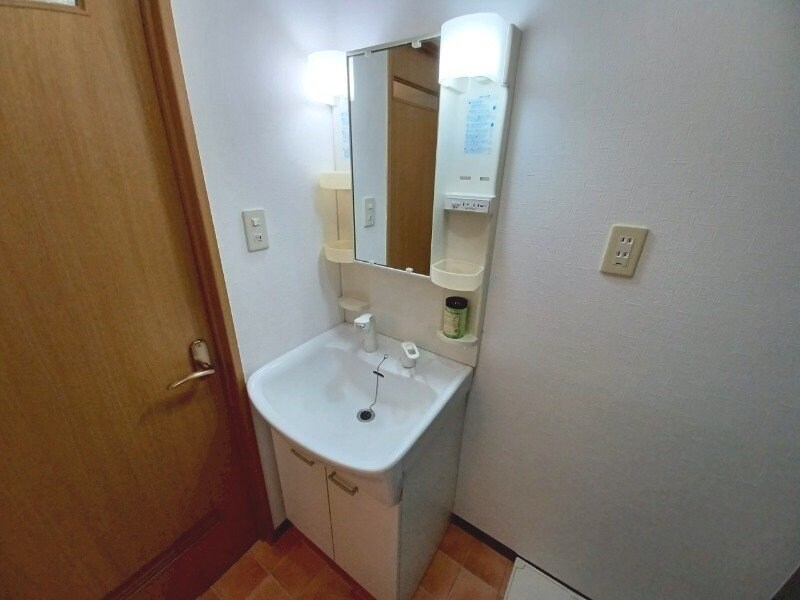 物件内観写真9　(別部屋反転参考写真です。)