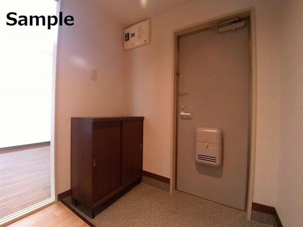 玄関(別部屋同型タイプ)