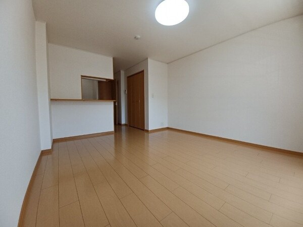 居室・リビング(同タイプの部屋写真です)