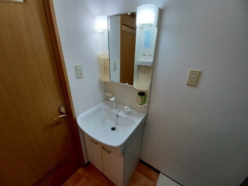 物件内観写真8　(同物件別室画像)