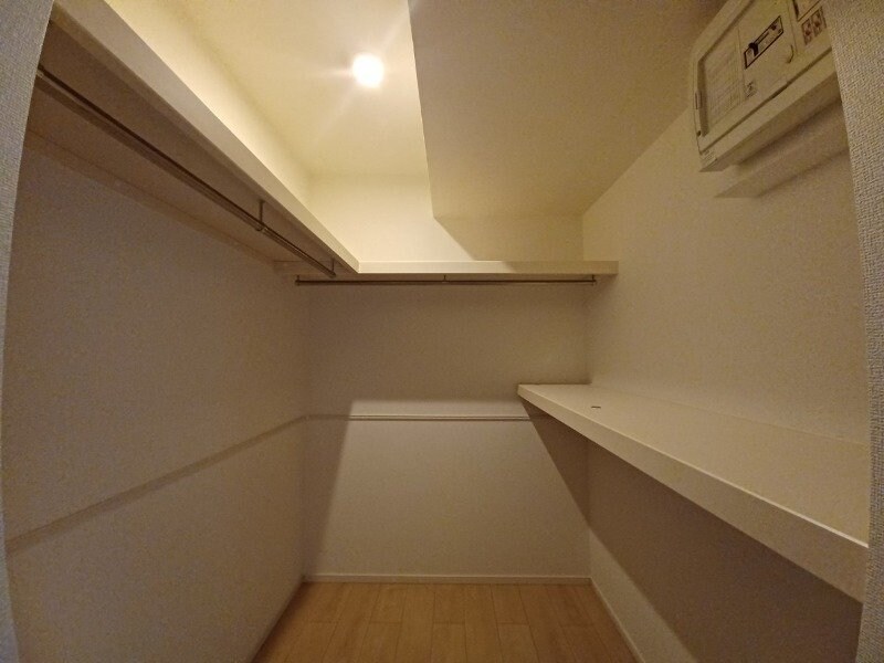 物件内観写真12　(同型反転参考写真)