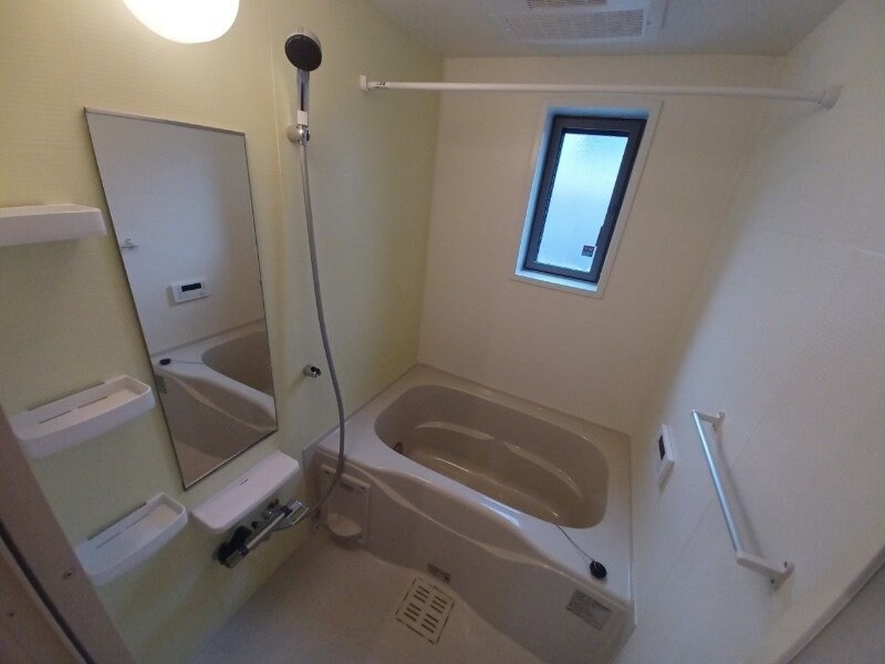 物件内観写真13　(同型反転参考写真)