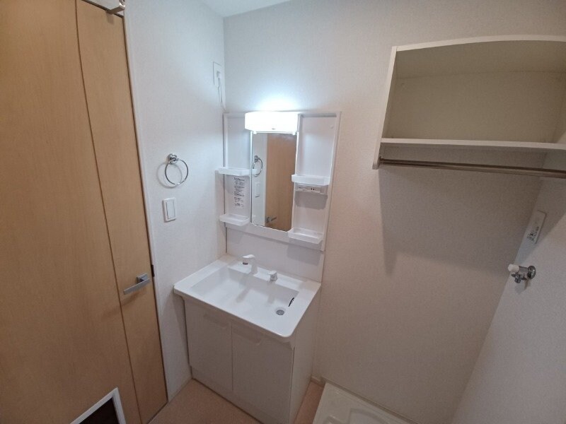 物件内観写真16　(同型反転参考写真)