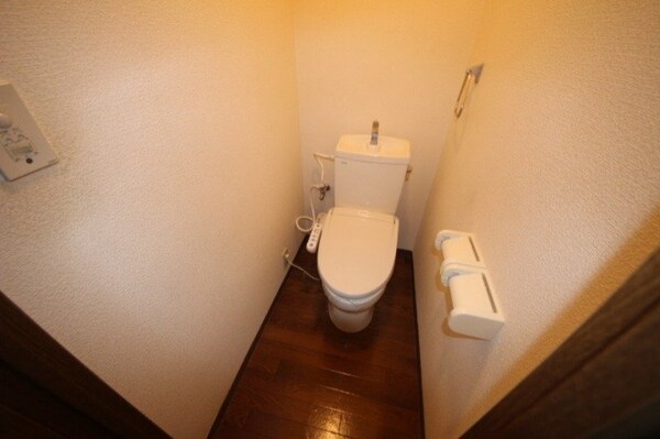 トイレ(左右反転他部屋写真)