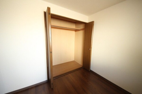 収納(左右反転他部屋写真)