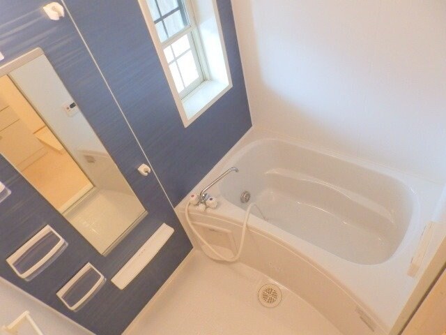 物件内観写真8　(同タイプの画像です)