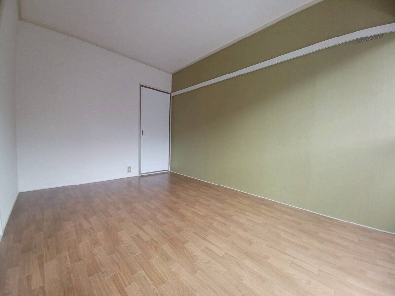 物件内観写真6　(洋室)