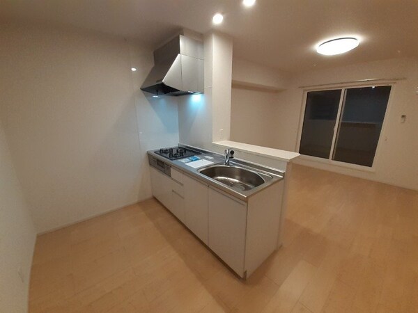 キッチン(同タイプのお部屋の参考写真です。)