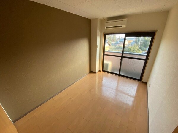 その他部屋・スペース(同物件の別部屋写真です。)