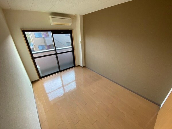 その他部屋・スペース(同物件の別部屋写真です。)