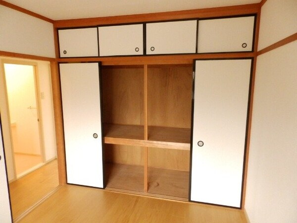 収納(同型参考写真)
