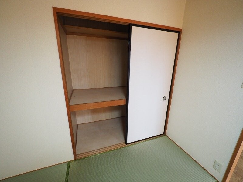 物件内観写真17　(別部屋反転写真です)