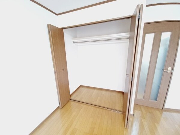 収納(同型参考写真)