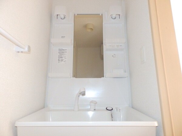 洗面所(同タイプの部屋写真です)