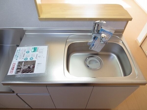 キッチン(同物件別部屋反転タイプ)