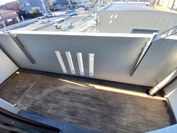 バルコニー(同型参考写真)