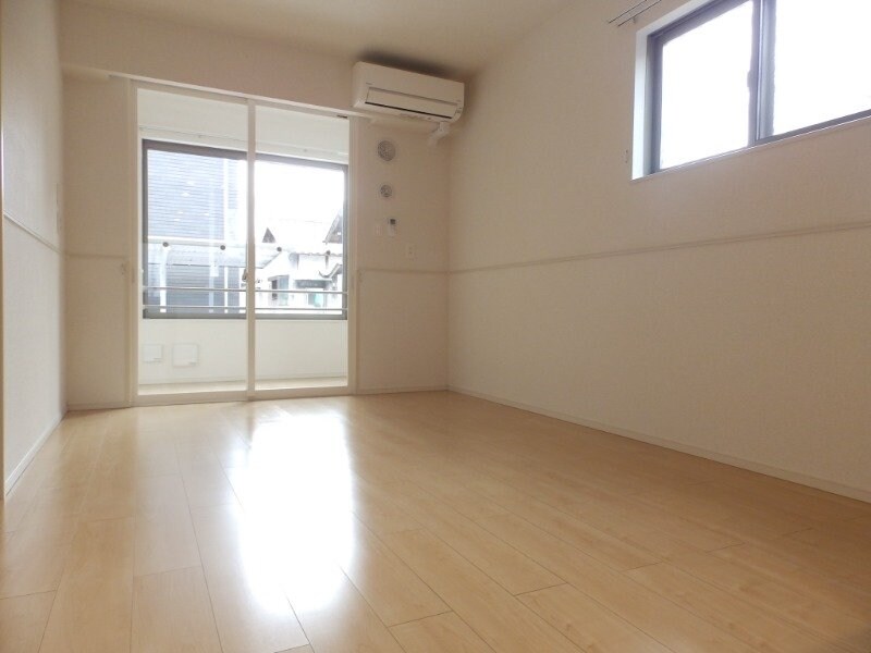 物件内観写真5　(同タイプ部屋写真です。)