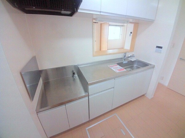 キッチン(同型タイプの画像です)