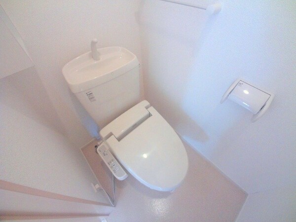 トイレ(同型タイプの画像です)
