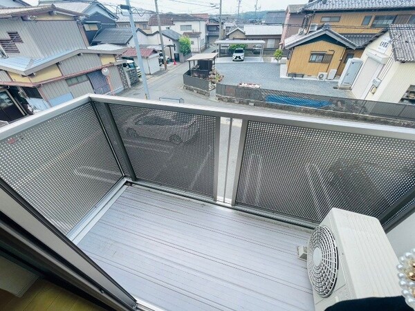 バルコニー(同型参考写真)