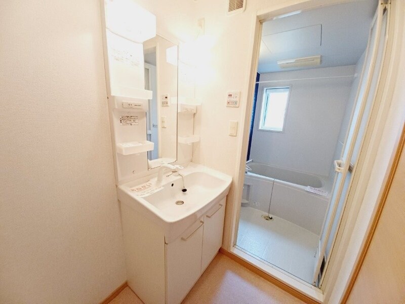 物件内観写真9　(同型参考写真)