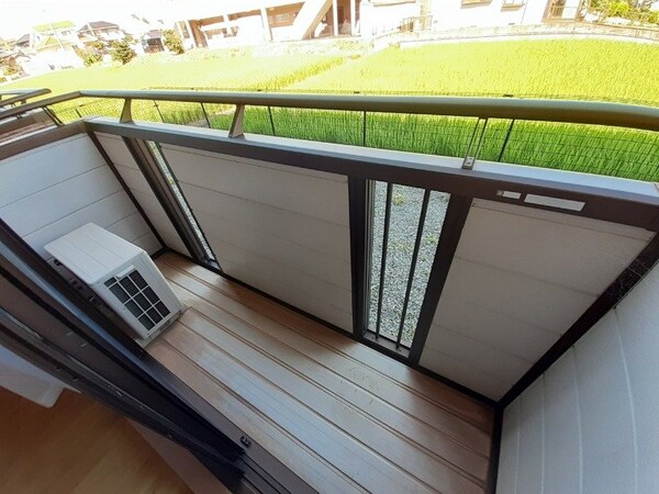 バルコニー(同型参考写真)