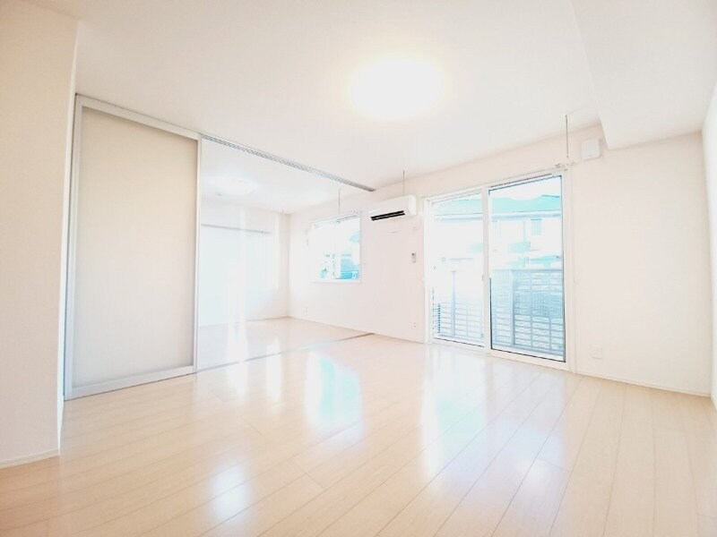 物件内観写真23　(同物件別室反転写真)