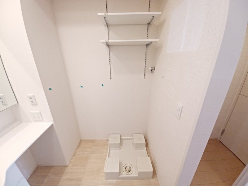 物件内観写真24　(同物件別室反転写真)