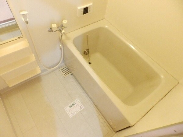 バス／シャワールーム等(同型参考写真)