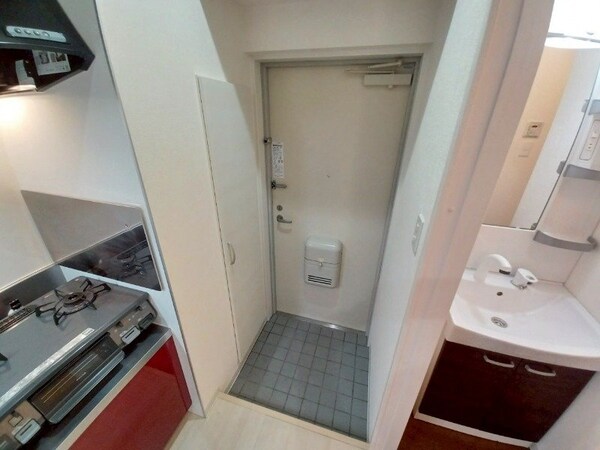 玄関(別部屋参考写真です)