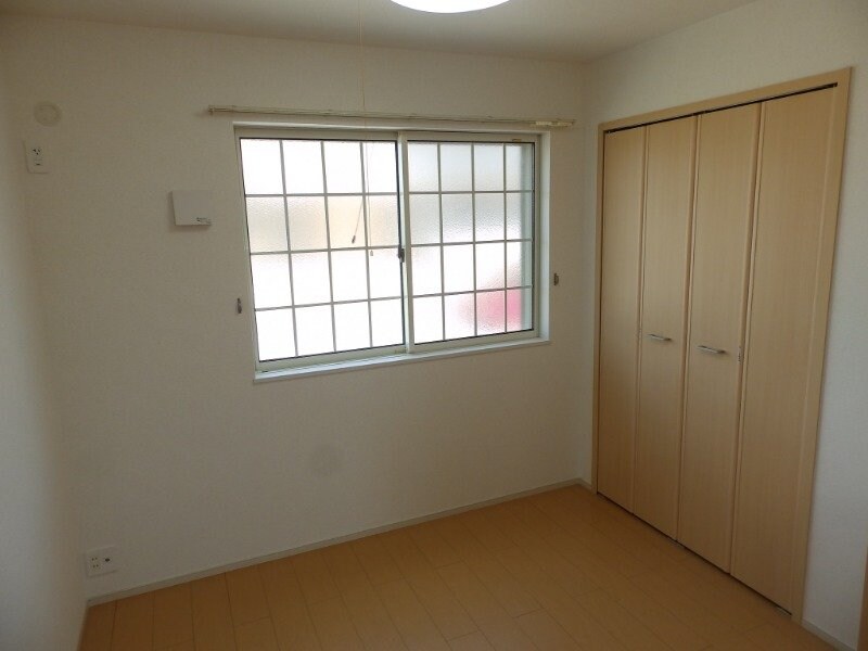 物件内観写真11　(同物件別室の写真です)